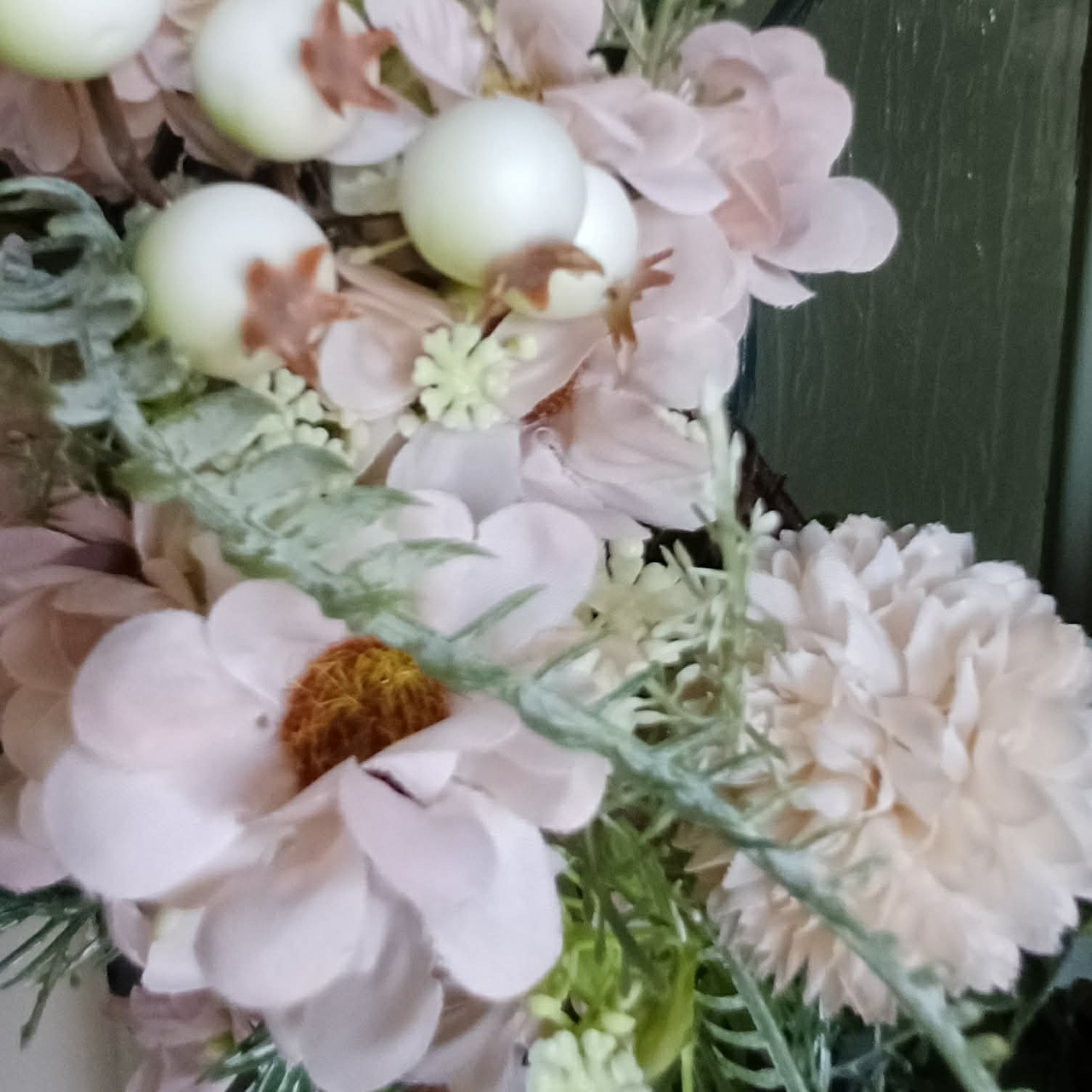 Wreath Neutral Floral