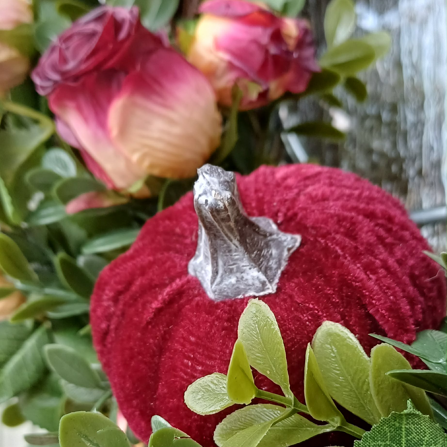 Wreath Mulberry Roses